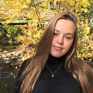 Meet your Posher, Alicia